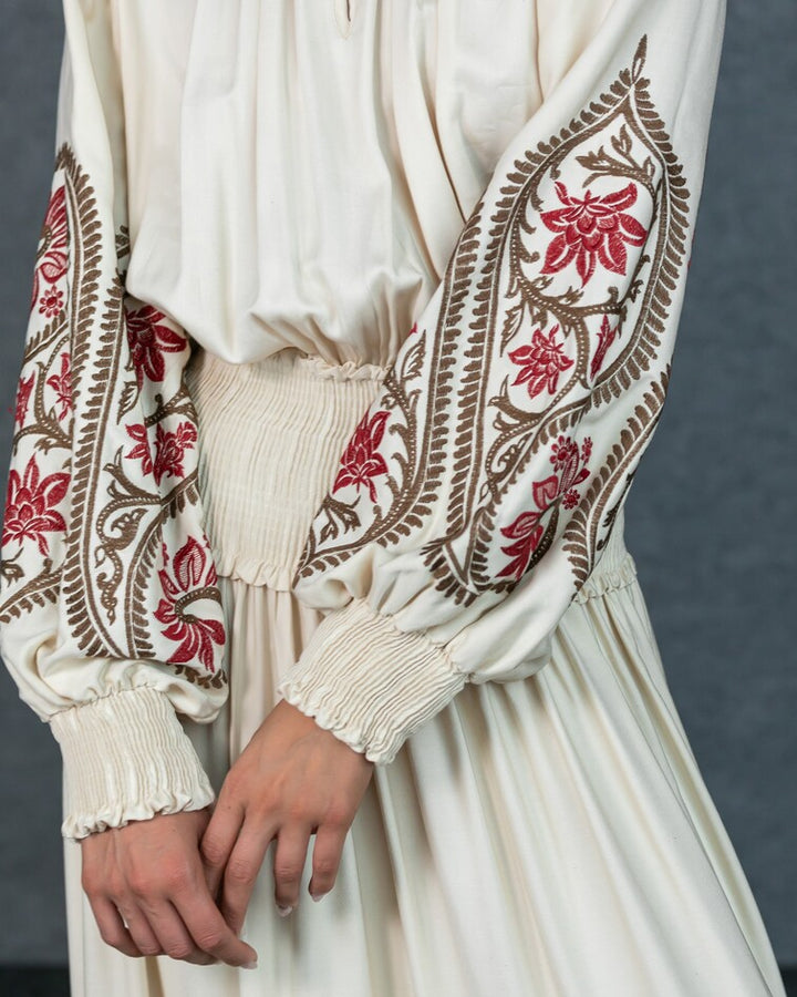 Vestido Longo Bordado