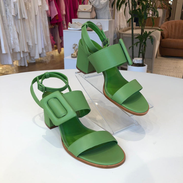 Sandália Maxi Fivela Couro Carrano