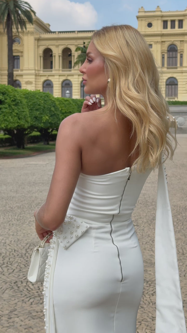 Vestido Midi Assimétrico